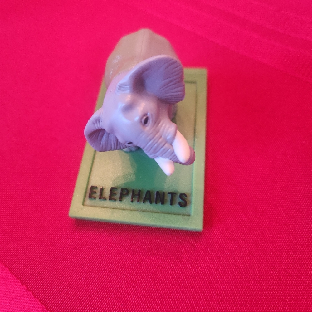 McDonalds 1992 - RARE Wild Animal Toy Book - Elephant Animal Facts